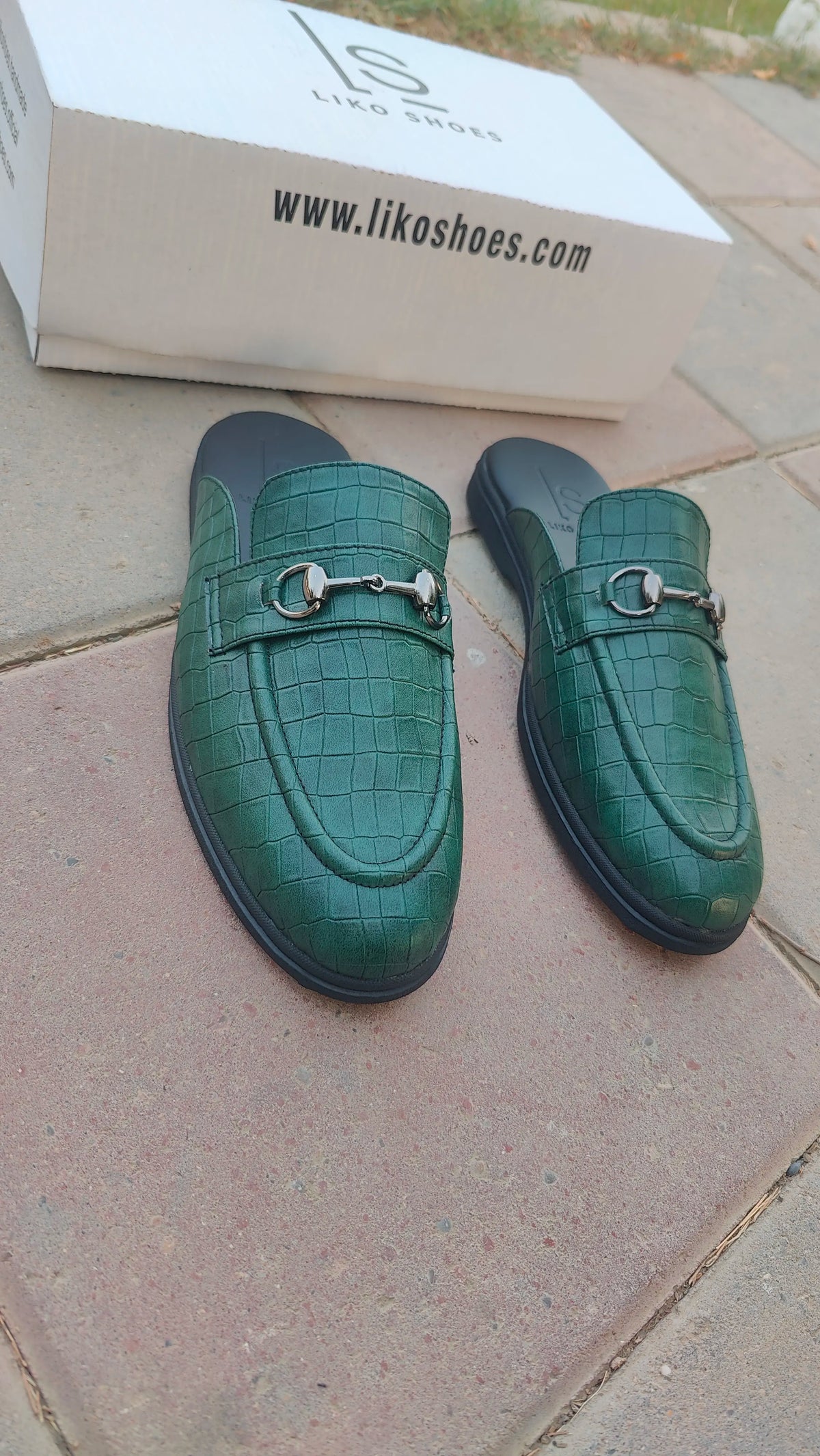 Luxe Bite Mule - Emerald Green